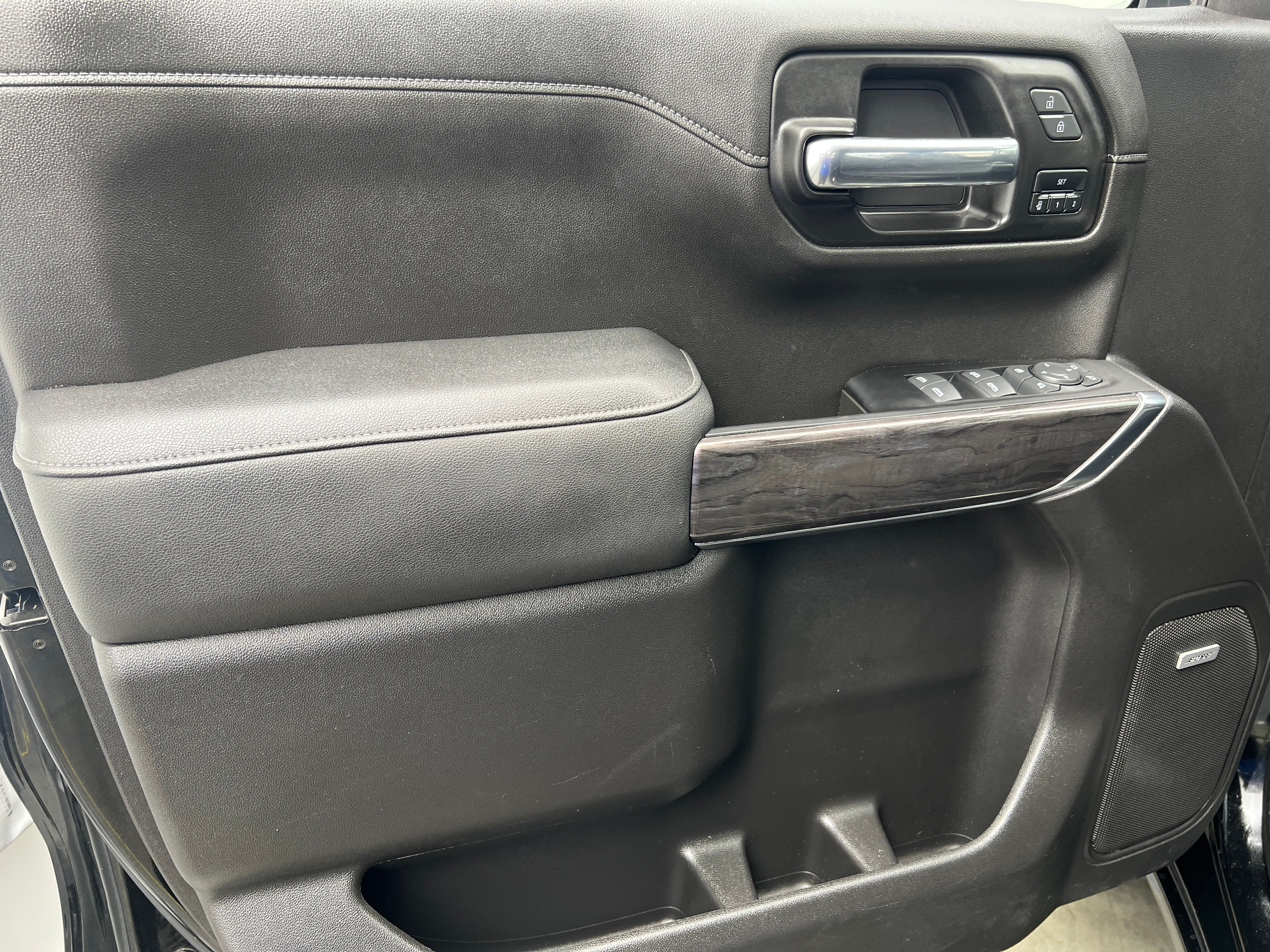 chevrolet silverado 1500 limited 2022 3GCUYGEDXNG206380 image chevrolet silverado 1500 limited 2022 3GCUYGEDXNG206380 image
